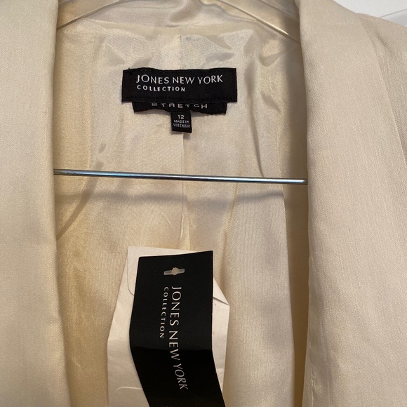 Cream Linen blazer - Picture 2 of 5